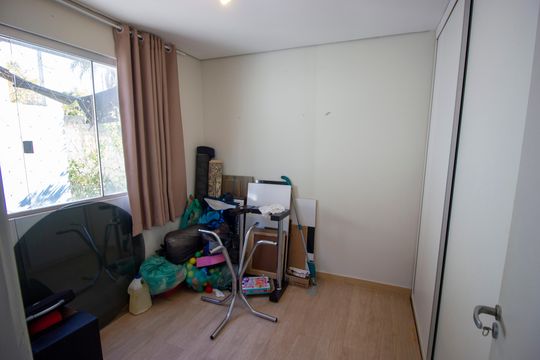Quarto 2 de casa para alugar com 4 quartos, 180m² em Vicente Peres, Brasília