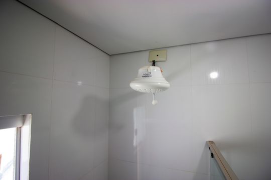 Banheiro social de casa para alugar com 4 quartos, 180m² em Vicente Peres, Brasília