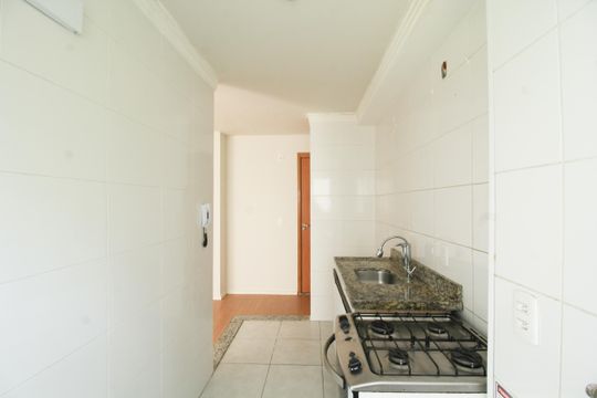 Cozinha e Área de Serviço de apartamento para alugar com 2 quartos, 49m² em Jardim Íris, São Paulo