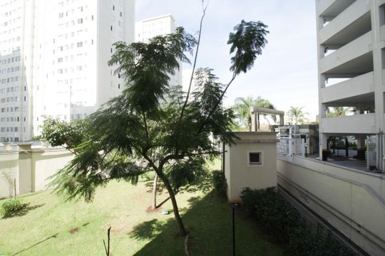 Vista quarto de apartamento para alugar com 2 quartos, 49m² em Jardim Íris, São Paulo