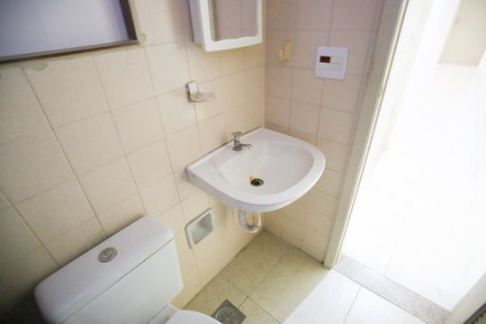 Banheiro Social de apartamento à venda com 2 quartos, 64m² em Pechincha, Rio de Janeiro