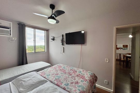 Quarto 1 de apartamento para alugar com 2 quartos, 56m² em Barra da Tijuca, Rio de Janeiro