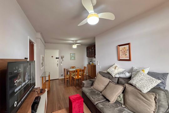 Sala de apartamento para alugar com 2 quartos, 56m² em Barra da Tijuca, Rio de Janeiro