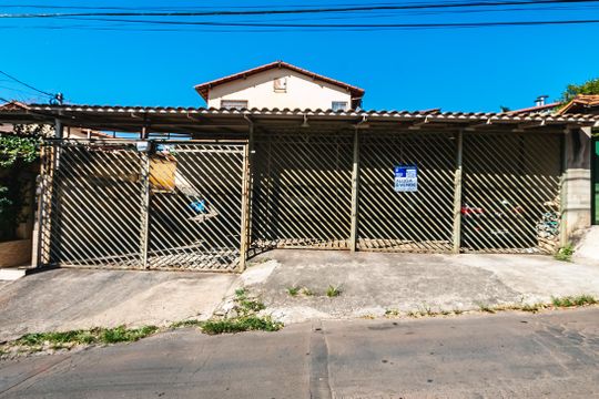 Placa Instalada - 28/09/26 - GIYK-75 de casa para alugar com 2 quartos, 90m² em Santa Mônica, Belo Horizonte