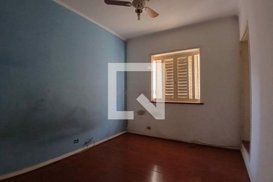 Casa à venda com 3 quartos, 180m² em Vila Cordeiro, São Paulo
