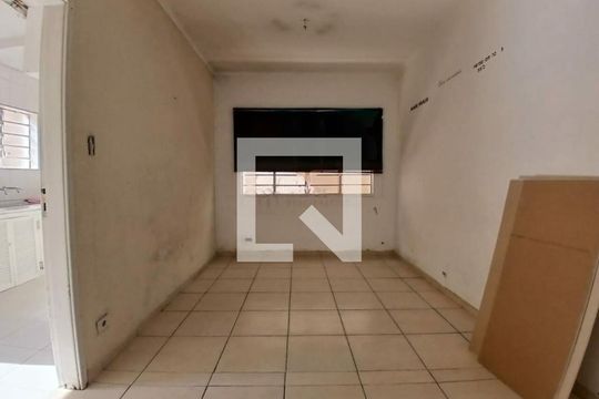 Casa à venda com 3 quartos, 180m² em Vila Cordeiro, São Paulo