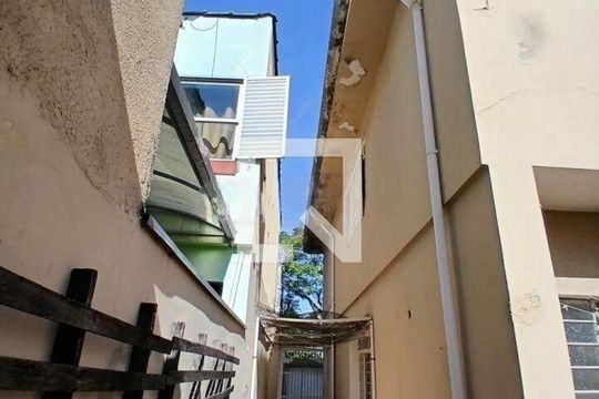 Casa à venda com 3 quartos, 180m² em Vila Cordeiro, São Paulo