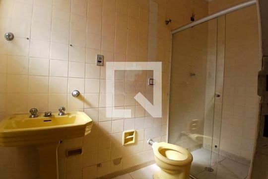 Casa à venda com 3 quartos, 180m² em Vila Cordeiro, São Paulo