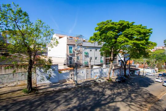 Vista da Área externa de casa para alugar com 2 quartos, 75m² em Vila Assunção, Santo André
