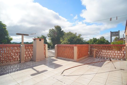 Área externa de casa à venda com 3 quartos, 110m² em Feitoria, São Leopoldo