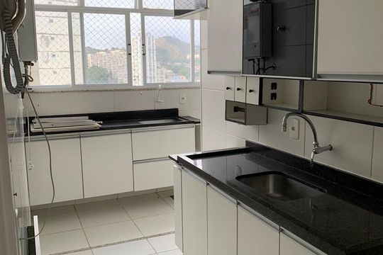 Cozinha de apartamento à venda com 3 quartos, 84m² em Fonseca, Niterói