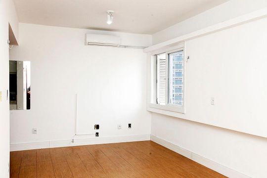 Kitnet/Studio à venda com 1 quarto, 38m² em Centro Histórico, Porto Alegre