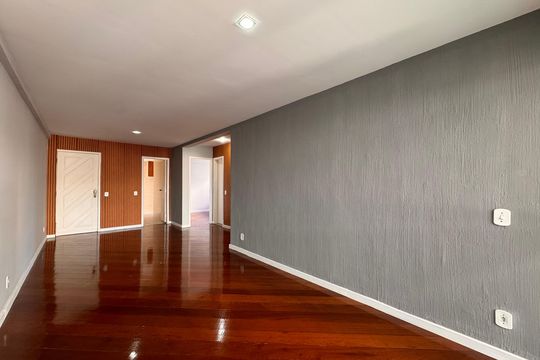 Sala de apartamento para alugar com 2 quartos, 85m² em Recreio dos Bandeirantes, Rio de Janeiro