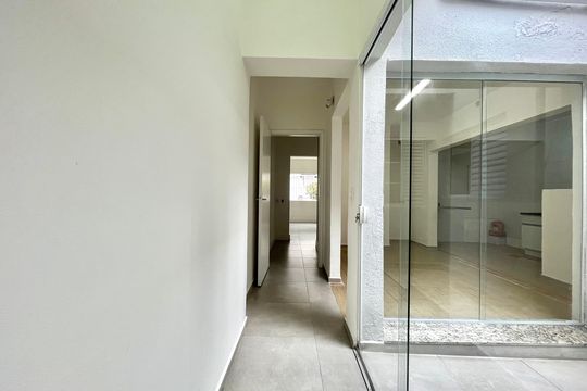 Corredor de casa para alugar com 2 quartos, 80m² em Vila Clementino, São Paulo
