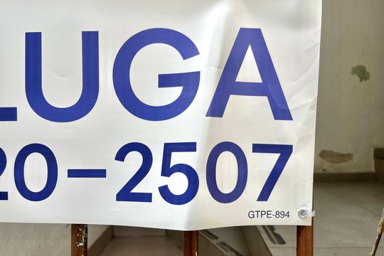 Plaquinha  de casa para alugar com 2 quartos, 80m² em Vila Clementino, São Paulo