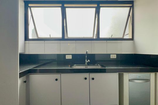 Cozinha de apartamento à venda com 3 quartos, 115m² em Sumaré, São Paulo