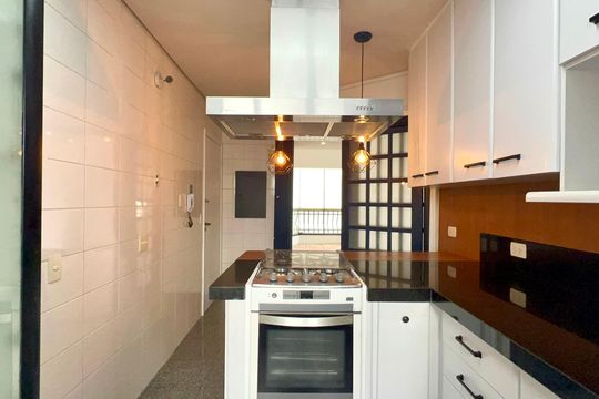 Cozinha de apartamento à venda com 3 quartos, 115m² em Sumaré, São Paulo