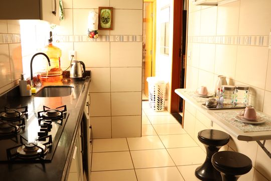 Cozinha  de apartamento para alugar com 3 quartos, 102m² em Jardim Goiás, Goiânia
