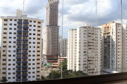 Vista da Sacada de apartamento para alugar com 3 quartos, 102m² em Jardim Goiás, Goiânia
