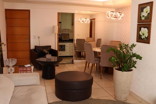 Sala de TV de apartamento para alugar com 3 quartos, 102m² em Jardim Goiás, Goiânia