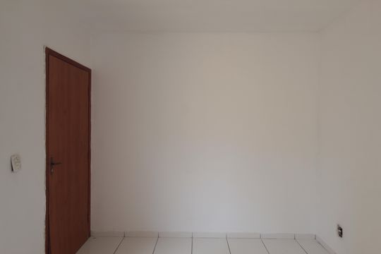 Sala de apartamento para alugar com 2 quartos, 45m² em Piratininga (venda Nova), Belo Horizonte