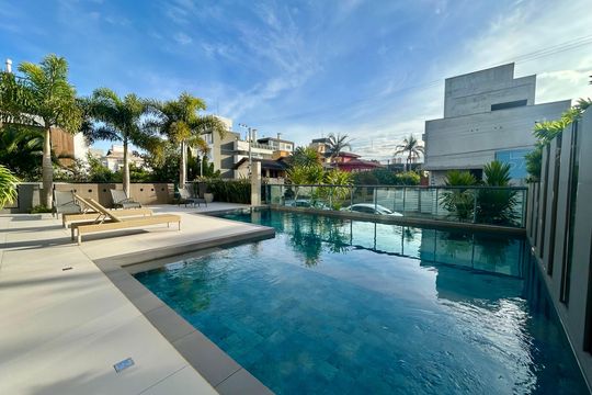 Área comum - Piscina de apartamento para alugar com 1 quarto, 45m² em Campeche, Florianópolis
