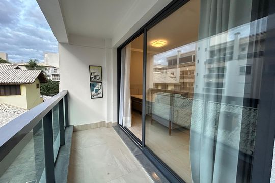 Varanda  de apartamento para alugar com 1 quarto, 45m² em Campeche, Florianópolis