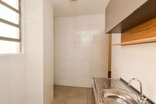 Cozinha de apartamento para alugar com 1 quarto, 70m² em Centro, Belo Horizonte