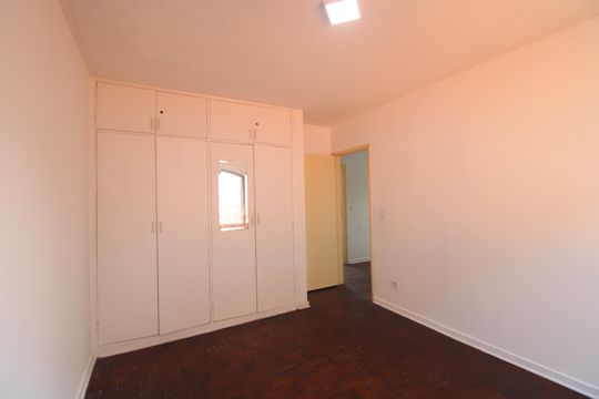 Quarto 2 de casa para alugar com 3 quartos, 320m² em Jardim Marajoara, São Paulo