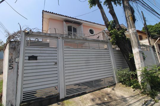 Fachada de casa para alugar com 3 quartos, 320m² em Jardim Marajoara, São Paulo