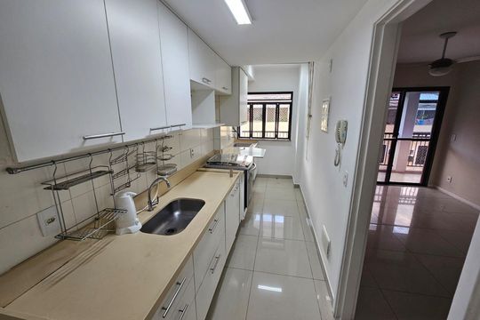 Cozinha de apartamento à venda com 3 quartos, 87m² em Taquara, Rio de Janeiro