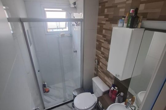 Banheiro de apartamento à venda com 2 quartos, 51m² em Jardim Matarazzo, São Paulo