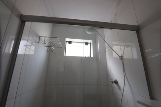 Banheiro de apartamento para alugar com 2 quartos, 75m² em Vila Santa Virginia, São Paulo
