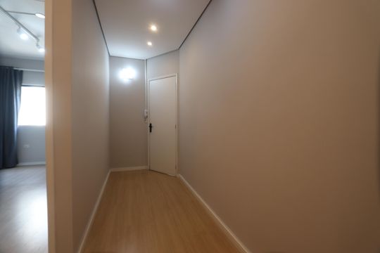 Hall de Entrada de apartamento para alugar com 2 quartos, 75m² em Vila Santa Virginia, São Paulo