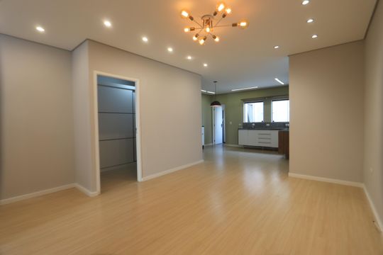 Sala de apartamento para alugar com 2 quartos, 75m² em Vila Santa Virginia, São Paulo