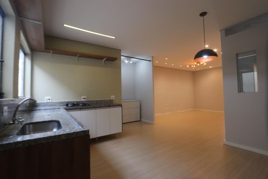 Cozinha de apartamento para alugar com 2 quartos, 75m² em Vila Santa Virginia, São Paulo