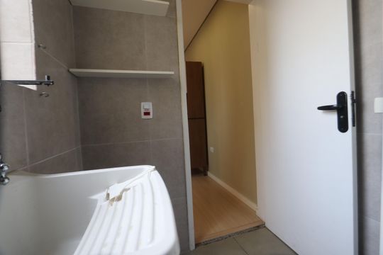 Lavanderia de apartamento para alugar com 2 quartos, 75m² em Vila Santa Virginia, São Paulo