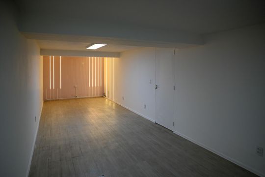 Garagem de casa à venda com 3 quartos, 261m² em Aclimação, São Paulo