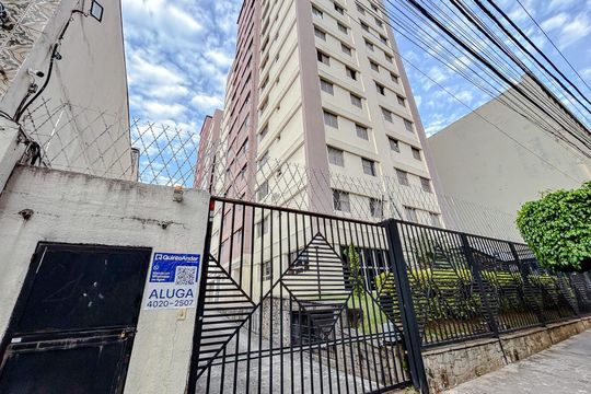 Fachada com Plaquinha de apartamento para alugar com 2 quartos, 67m² em Tatuapé, São Paulo