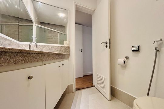 Apartamento para alugar com 3 quartos, 100m² em Humaitá, Rio de Janeiro