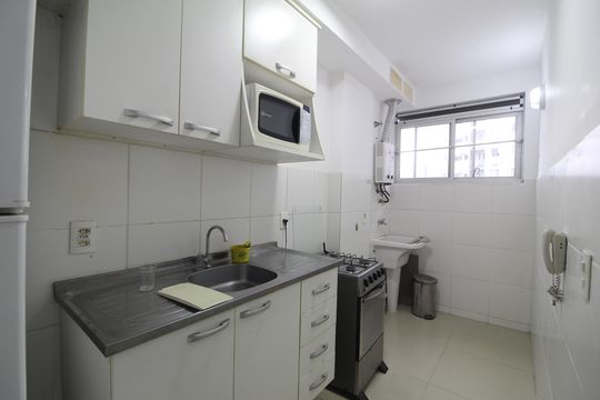 Cozinha  de apartamento para alugar com 2 quartos, 52m² em Barra da Tijuca, Rio de Janeiro