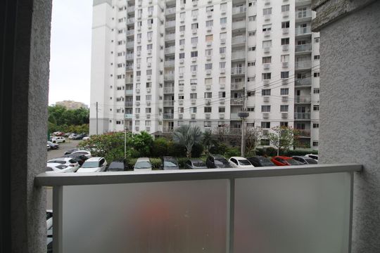 Sala - Varanda de apartamento para alugar com 2 quartos, 52m² em Barra da Tijuca, Rio de Janeiro