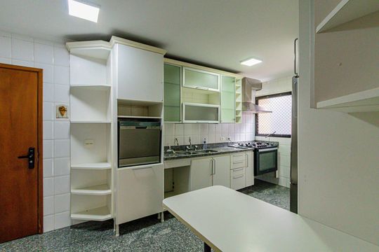 Cozinha de apartamento para alugar com 3 quartos, 112m² em Perdizes, São Paulo