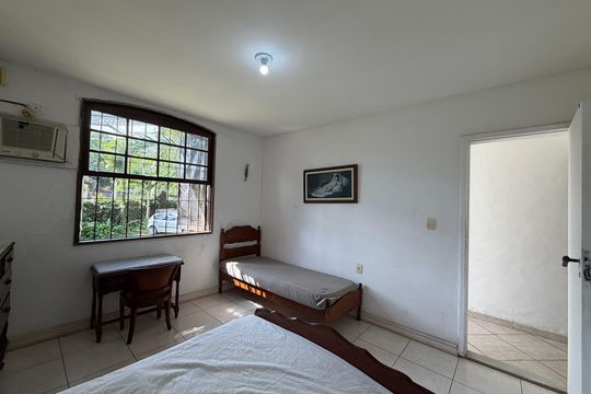 Quarto  de kitnet/studio para alugar com 1 quarto, 45m² em Anil, Rio de Janeiro