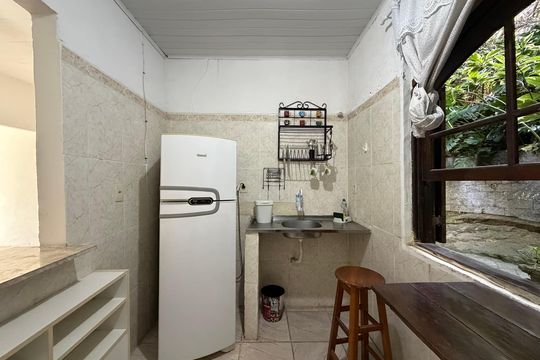 Cozinha  de kitnet/studio para alugar com 1 quarto, 45m² em Anil, Rio de Janeiro