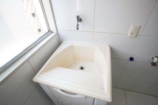Área de Serviço de apartamento para alugar com 2 quartos, 64m² em Anil, Rio de Janeiro