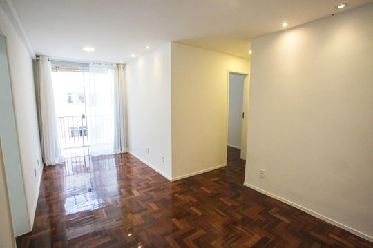 Apartamento para alugar com 2 quartos, 64m² em Anil, Rio de Janeiro