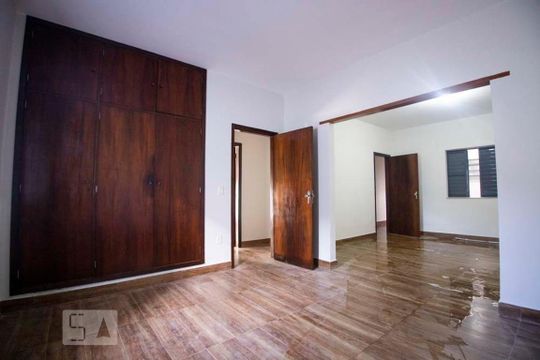 Casa para alugar com 3 quartos, 220m² em Vila Proost de Souza, Campinas