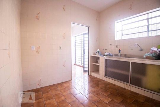 Casa para alugar com 3 quartos, 220m² em Vila Proost de Souza, Campinas