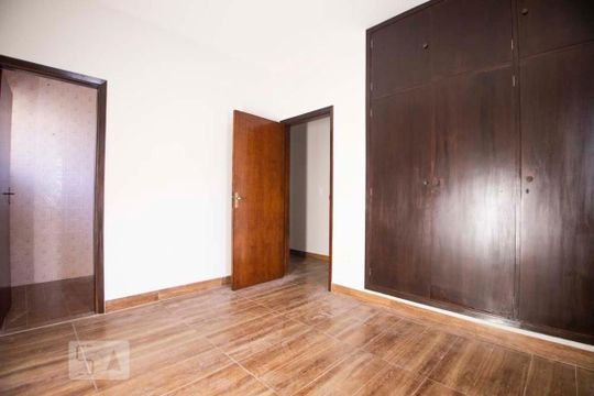 Casa para alugar com 3 quartos, 220m² em Vila Proost de Souza, Campinas